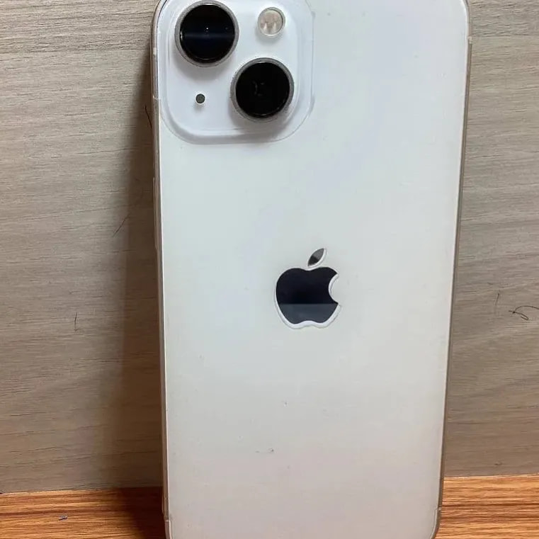Apple iPhone 13