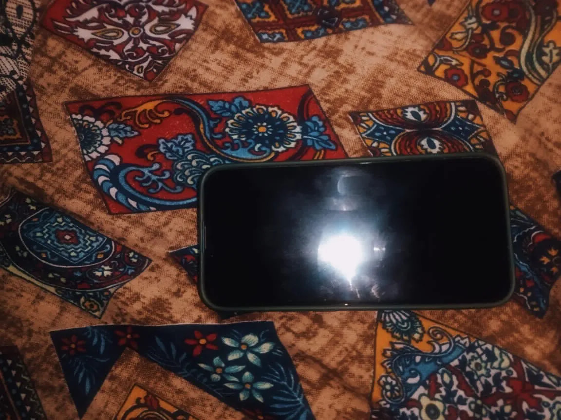 Apple iPhone 13