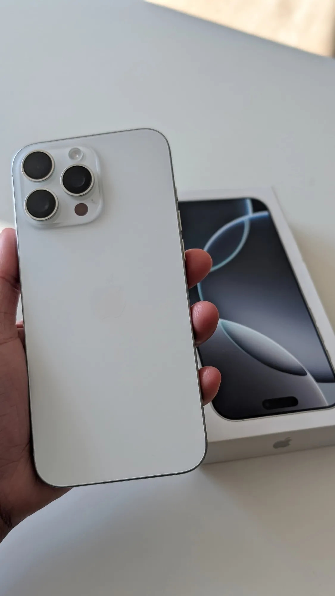 Apple iPhone 16 Pro Max