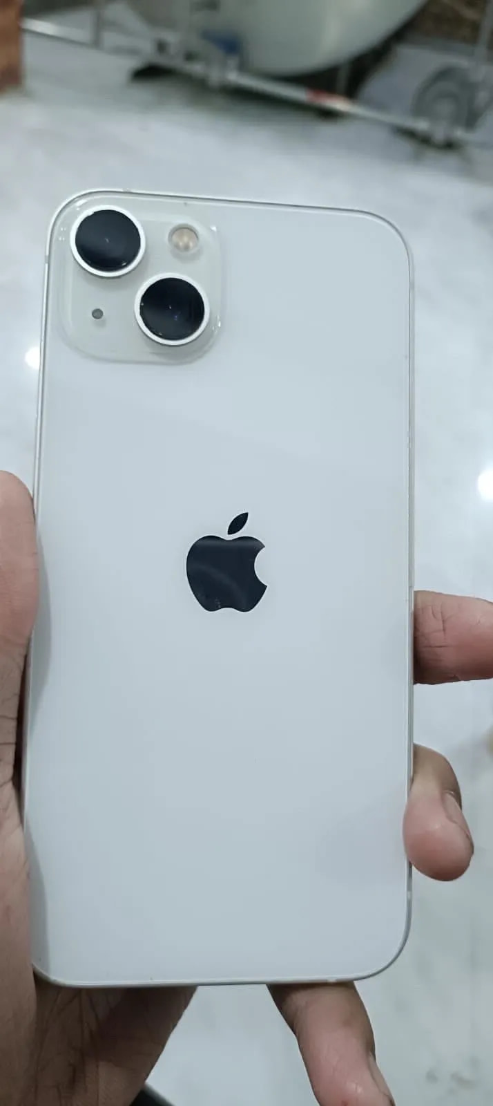 Apple iPhone 13