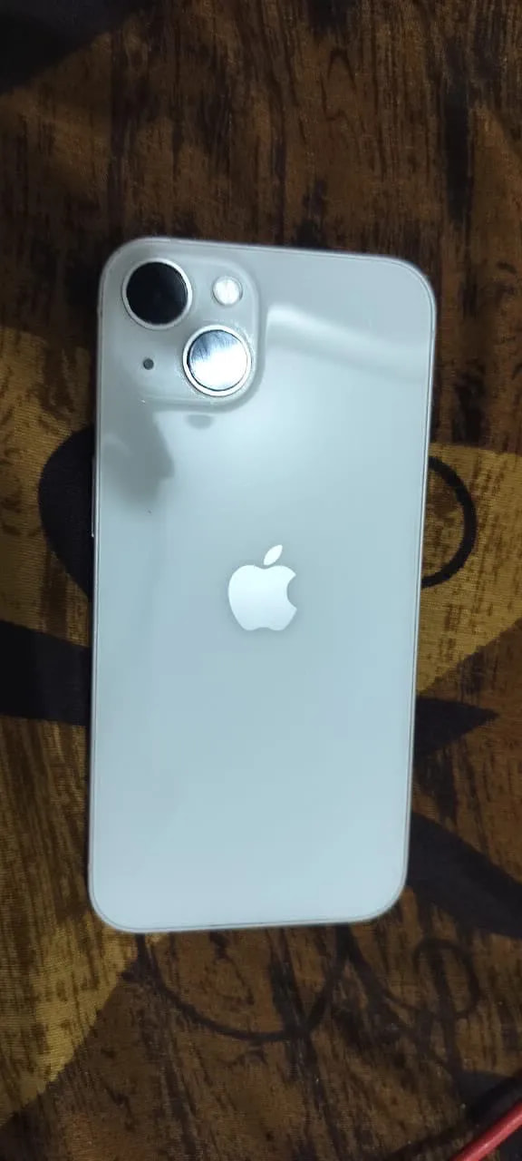 Apple iPhone 13
