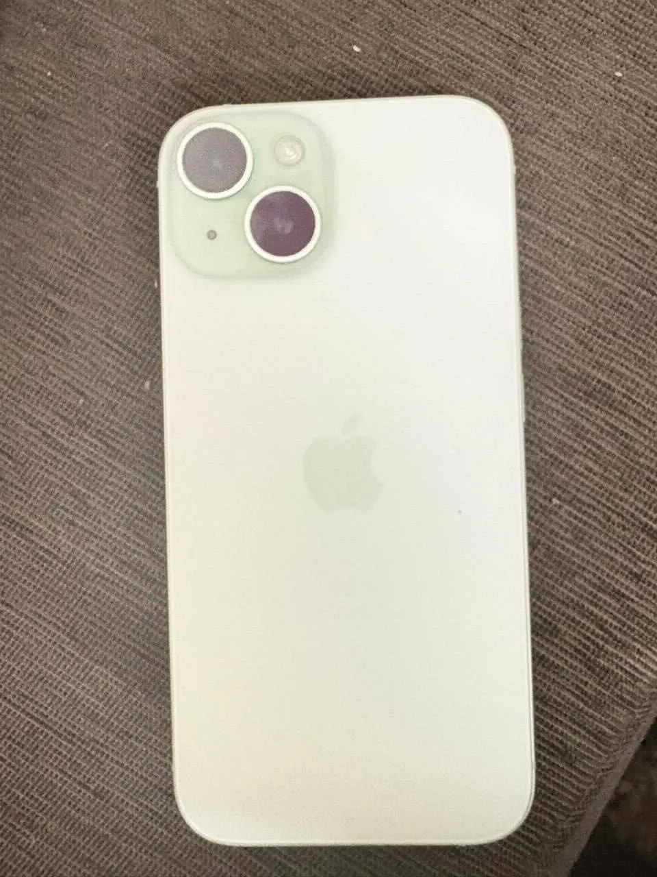 Apple iPhone 15