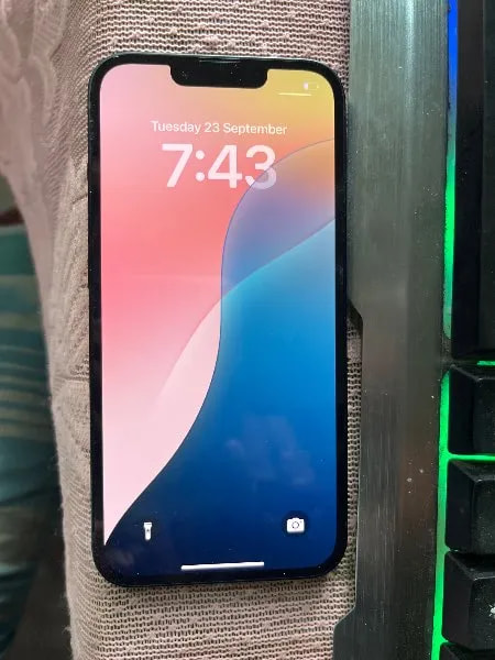 Apple iPhone 13
