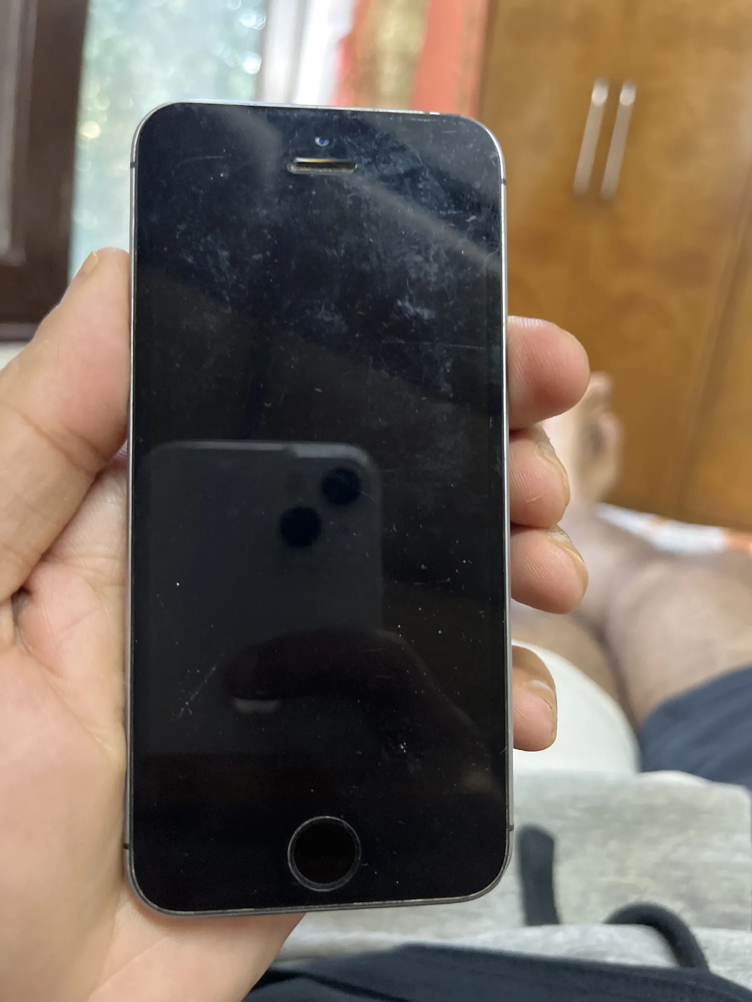 Apple iPhone SE
