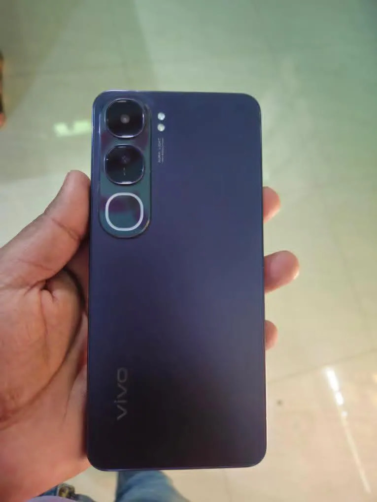 vivo Y300