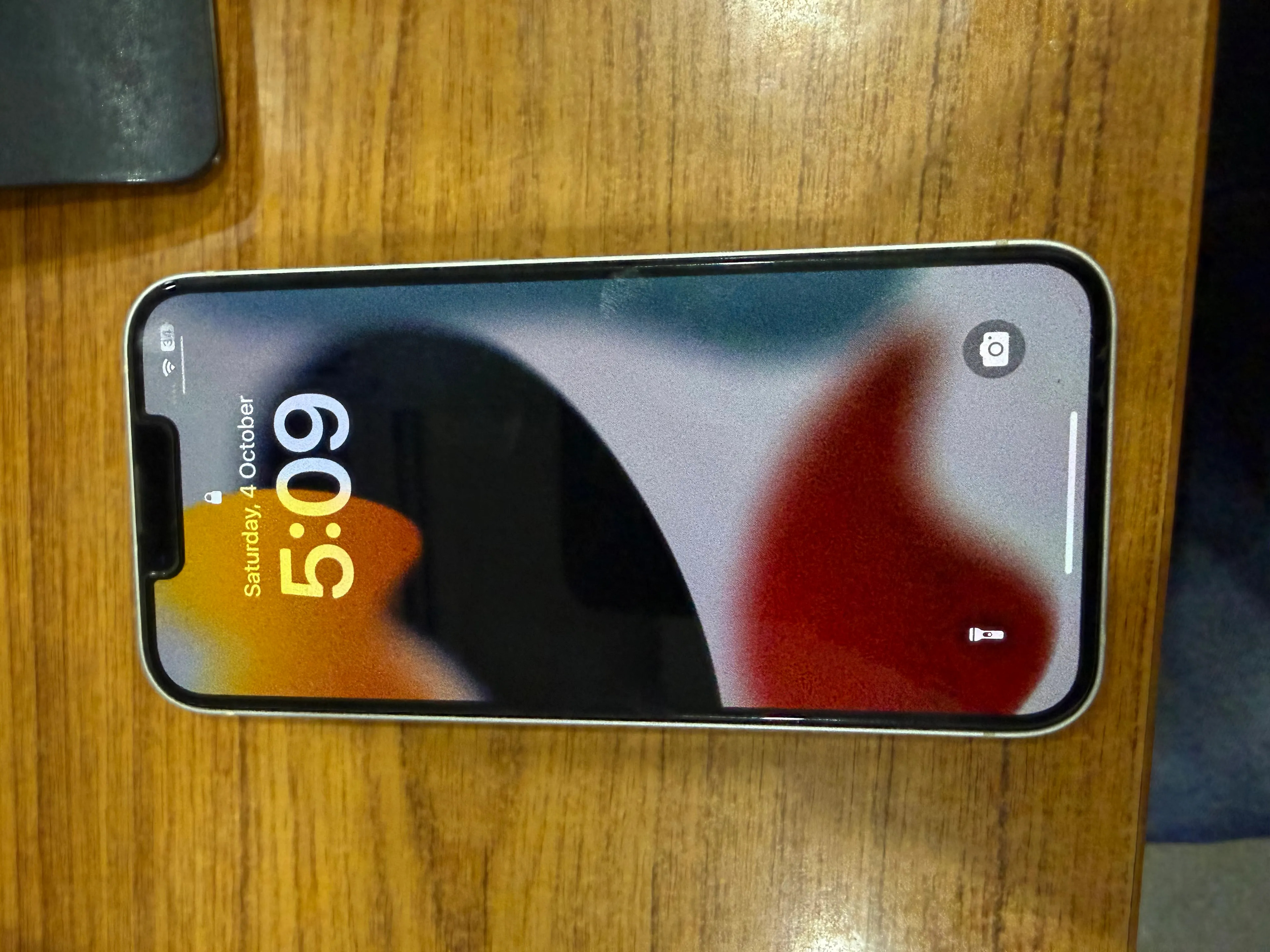 Apple iPhone 13