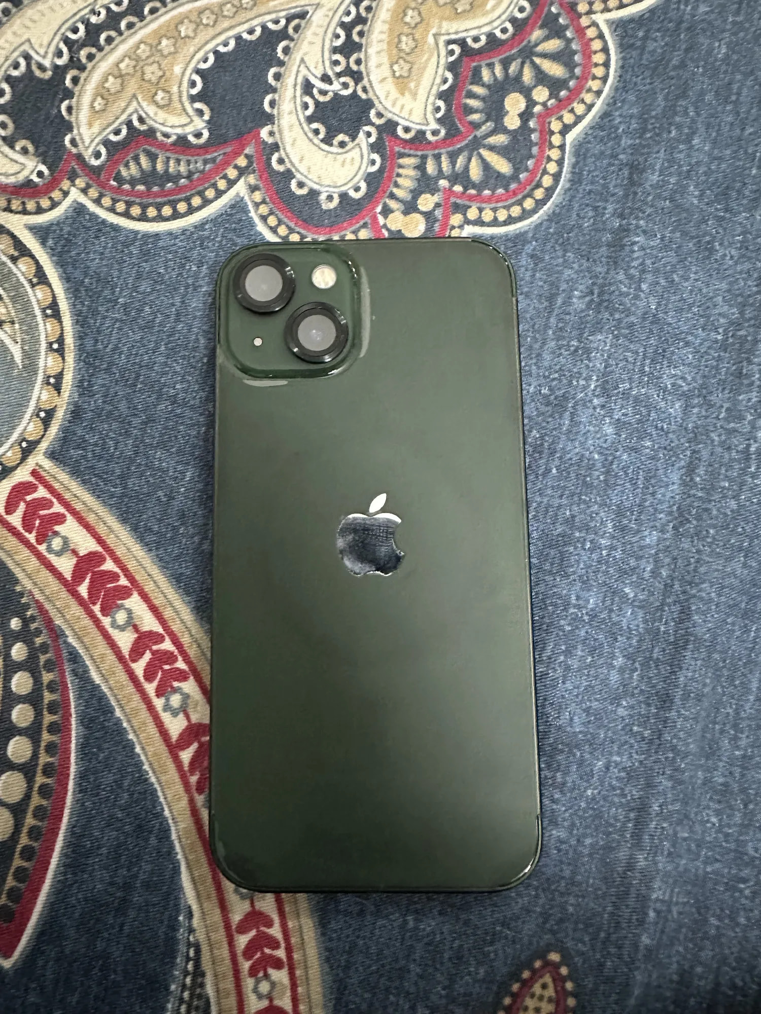 Apple iPhone 13