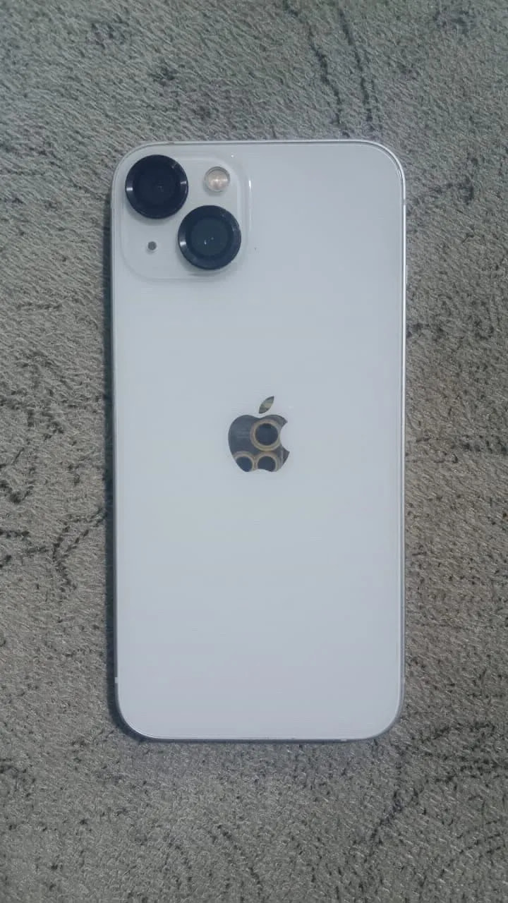 Apple iPhone 13