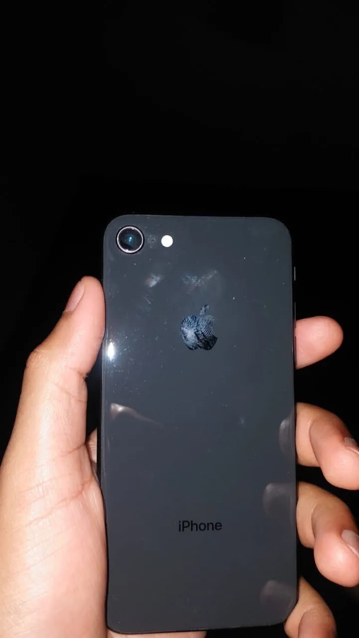 Apple iPhone 8
