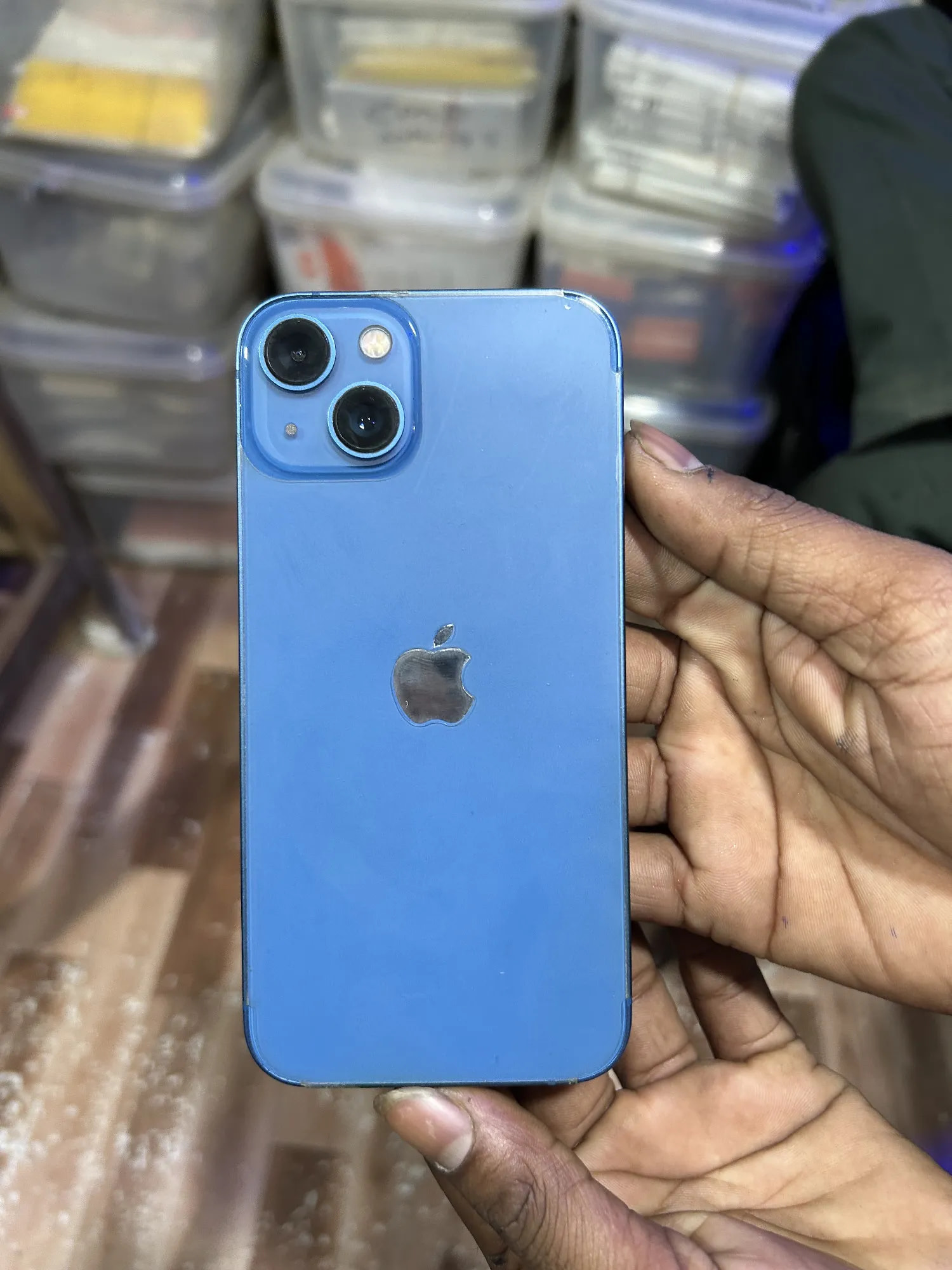 Apple iPhone 13