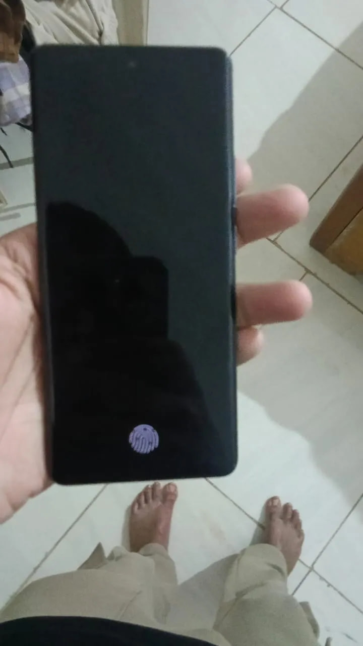 Oppo F27 Pro