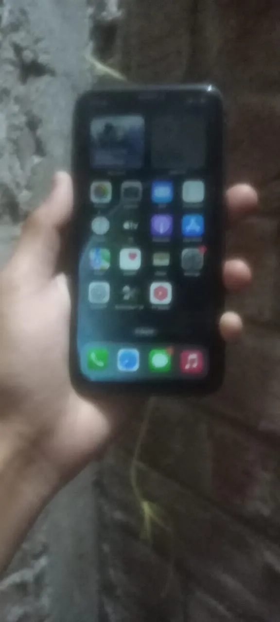 Apple iPhone 11