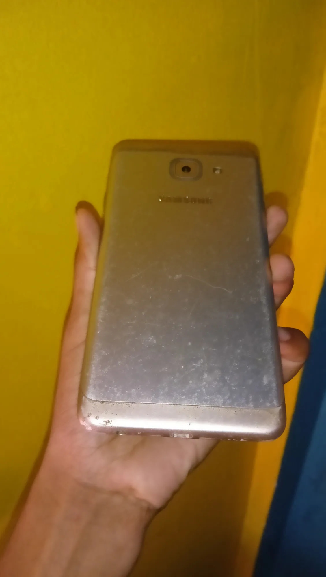 Samsung Galaxy J7 Max