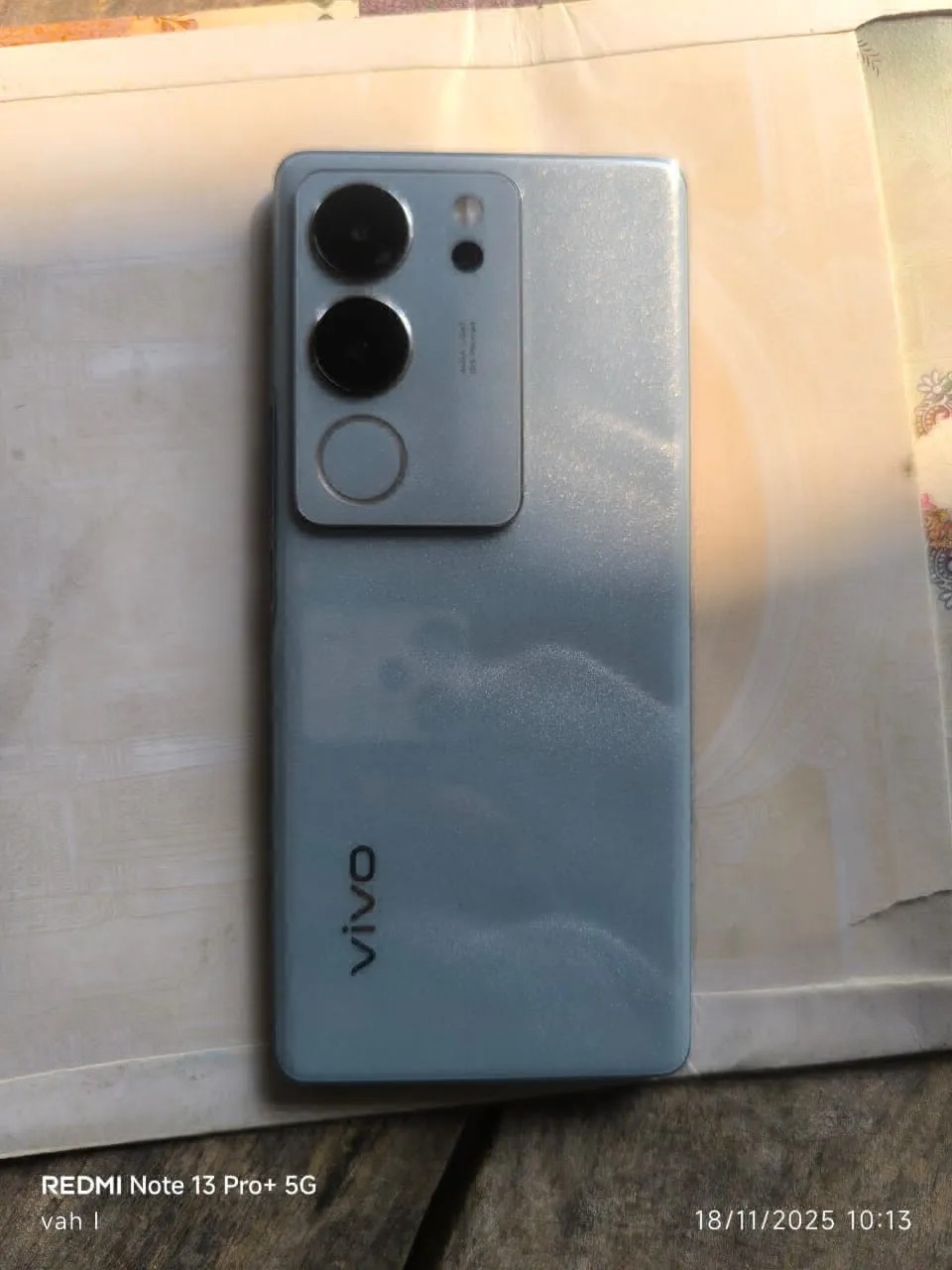 vivo V29