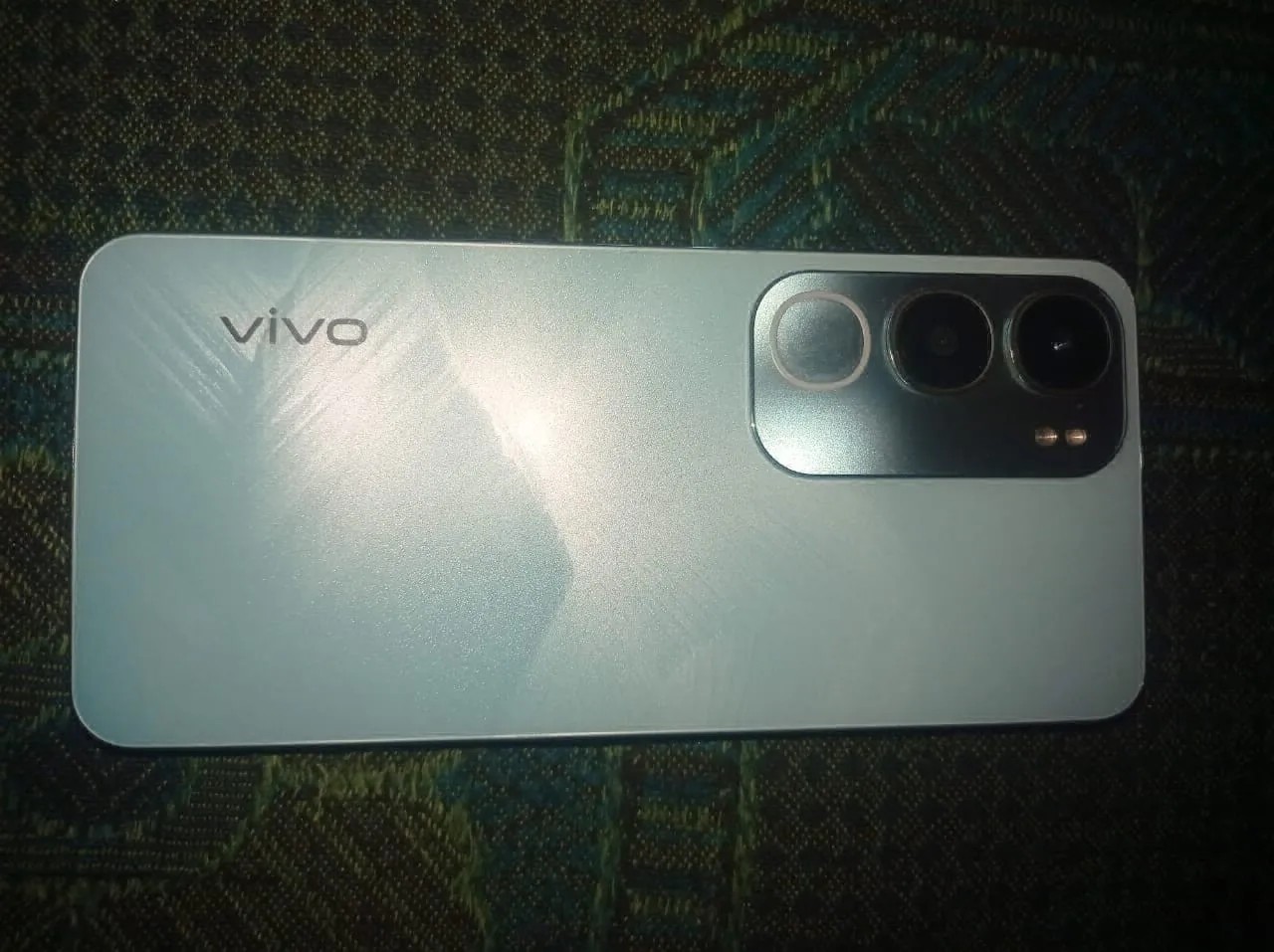 vivo Y29