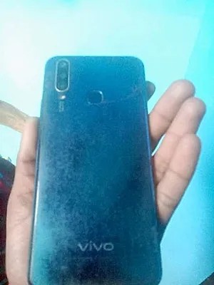 vivo Y12