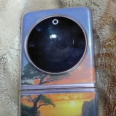 Tecno Phantom V Flip