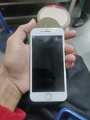 Apple iPhone 7