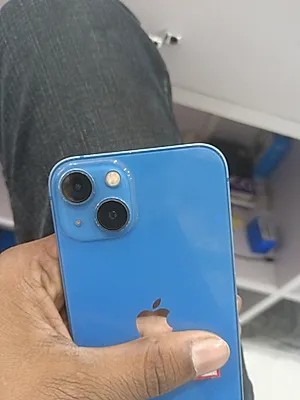 Apple iPhone 13