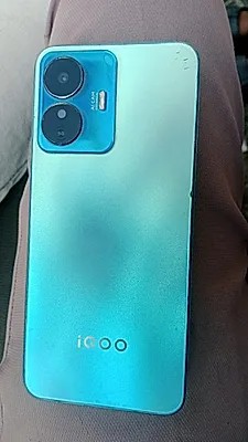 vivo iQOO Z6 Lite