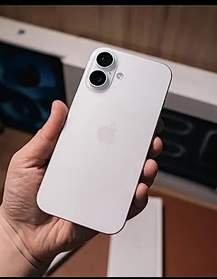 Apple iPhone 16