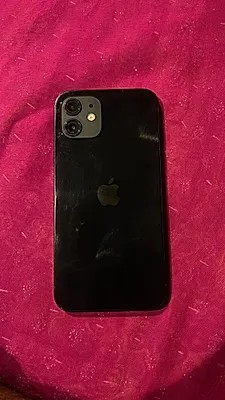 Apple iPhone 12