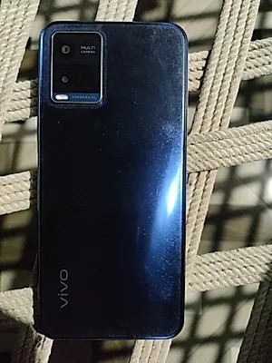vivo Y21