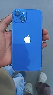 Apple iPhone 13