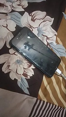 Apple iPhone SE (2020)