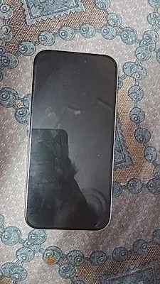 Apple iPhone 16