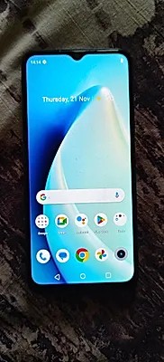 Realme C35