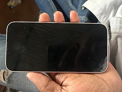 Apple iPhone 13