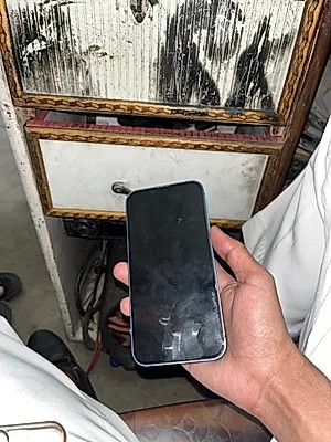 Apple iPhone 13