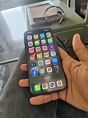 Apple iPhone 15