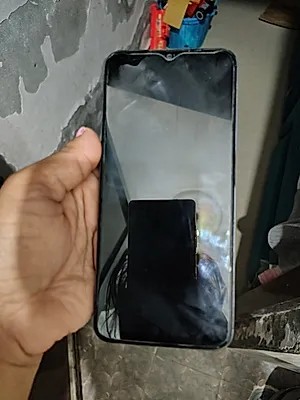 Realme C35