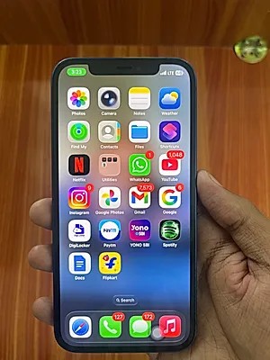Apple iPhone 12