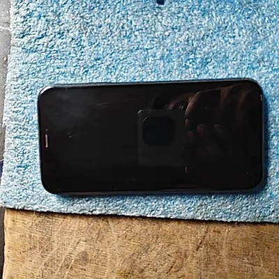 Apple iPhone XR