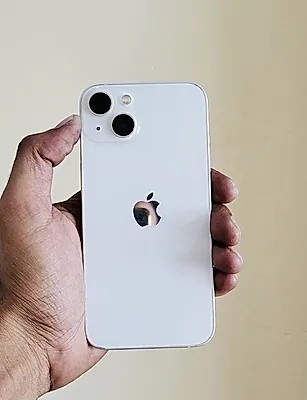 Apple iPhone 13