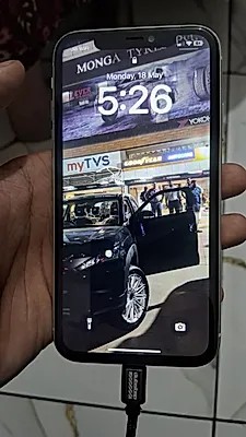 Apple iPhone 11