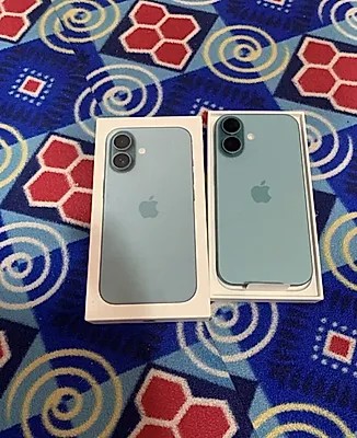 Apple iPhone 16