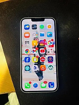 Apple iPhone 13