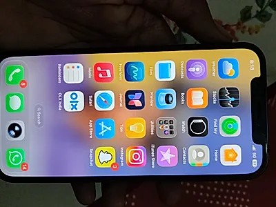Apple iPhone 12