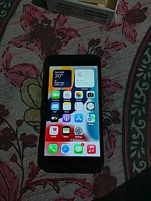 Apple iPhone 7