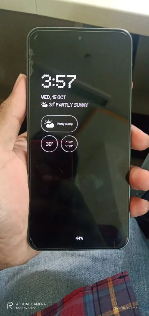 Nothing Phone (2)
