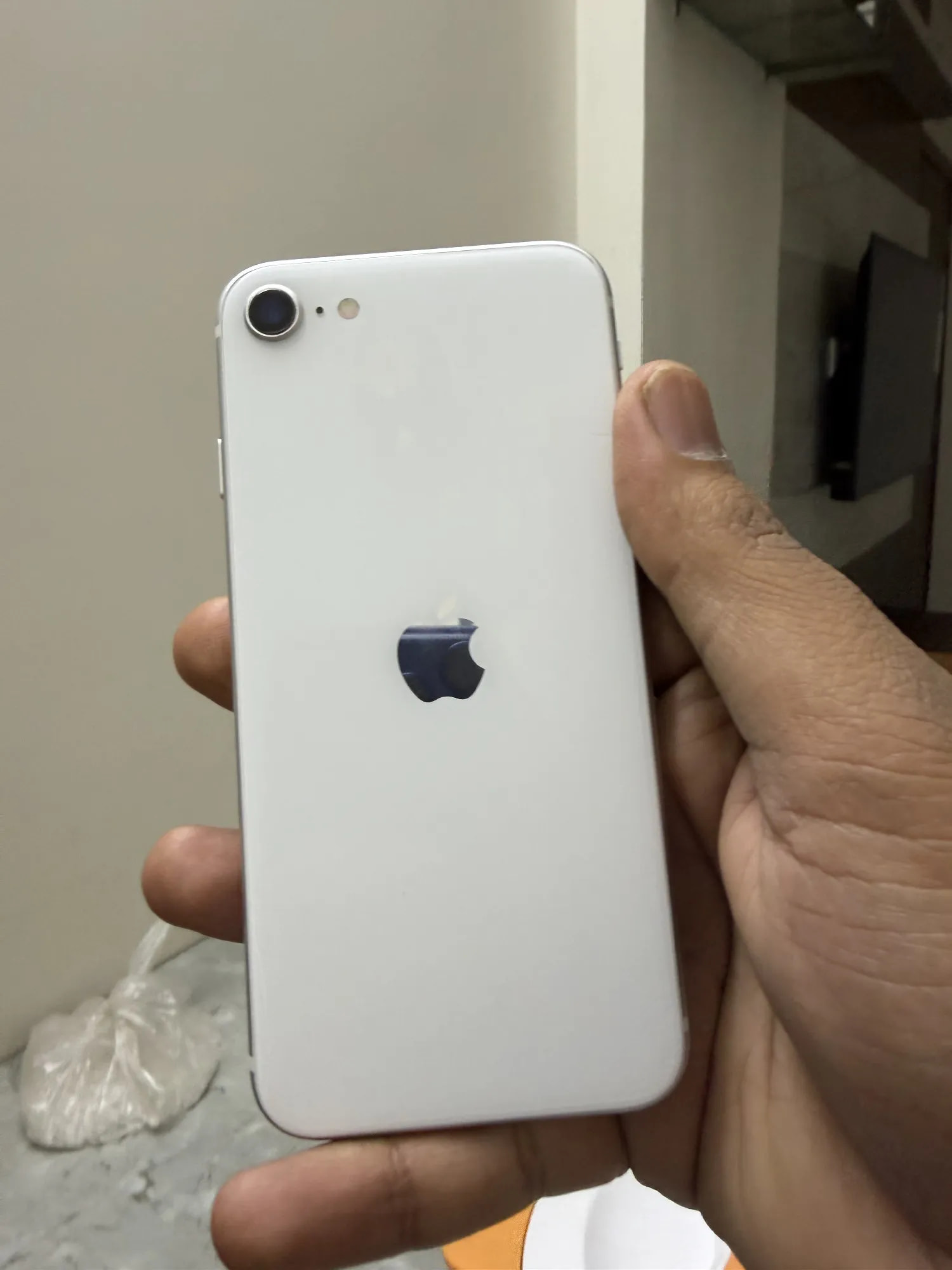 Apple iPhone SE (2020)