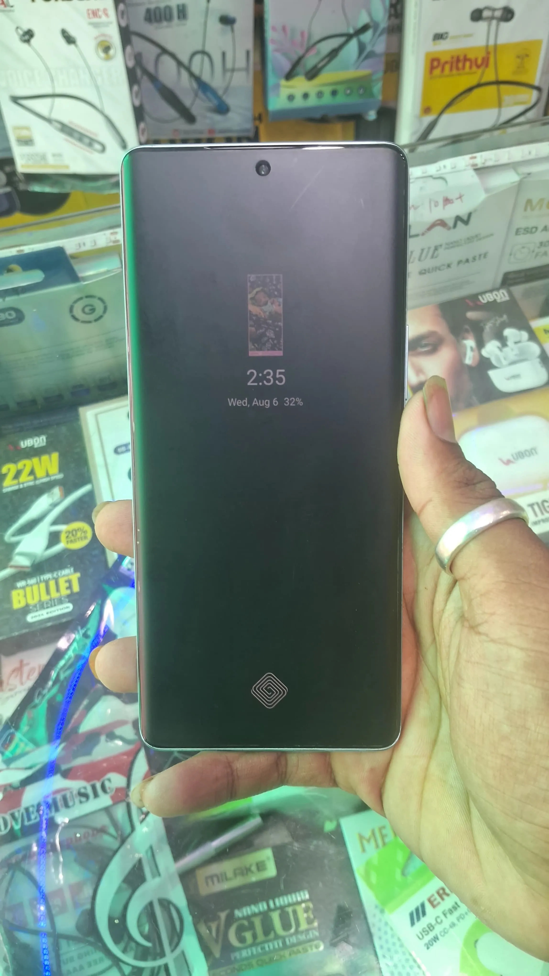 vivo V40