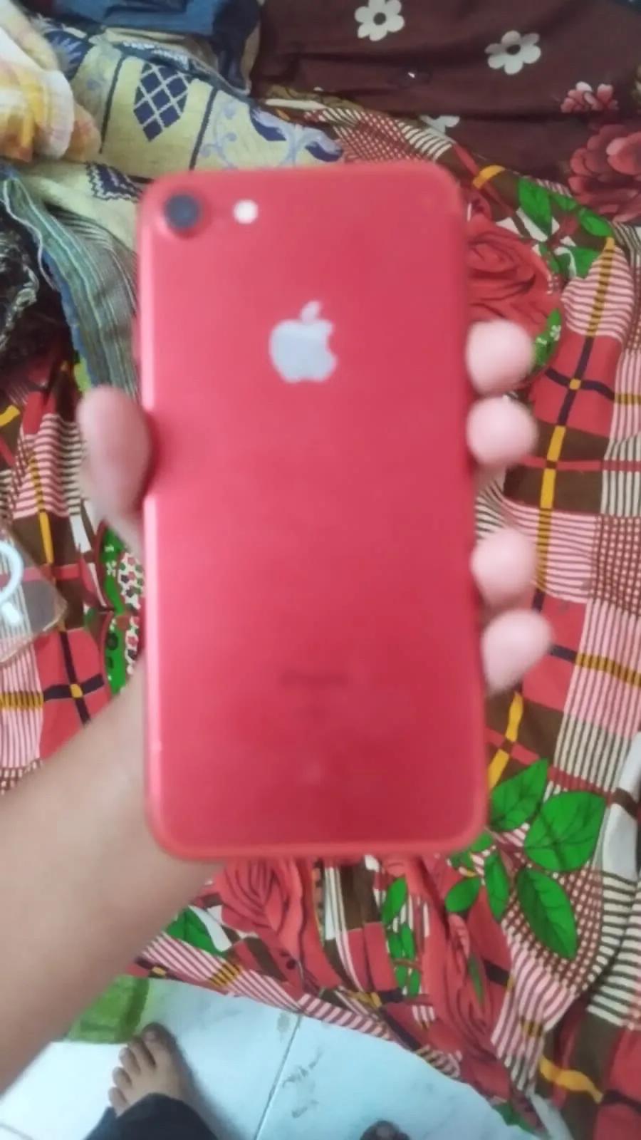 Apple iPhone 7