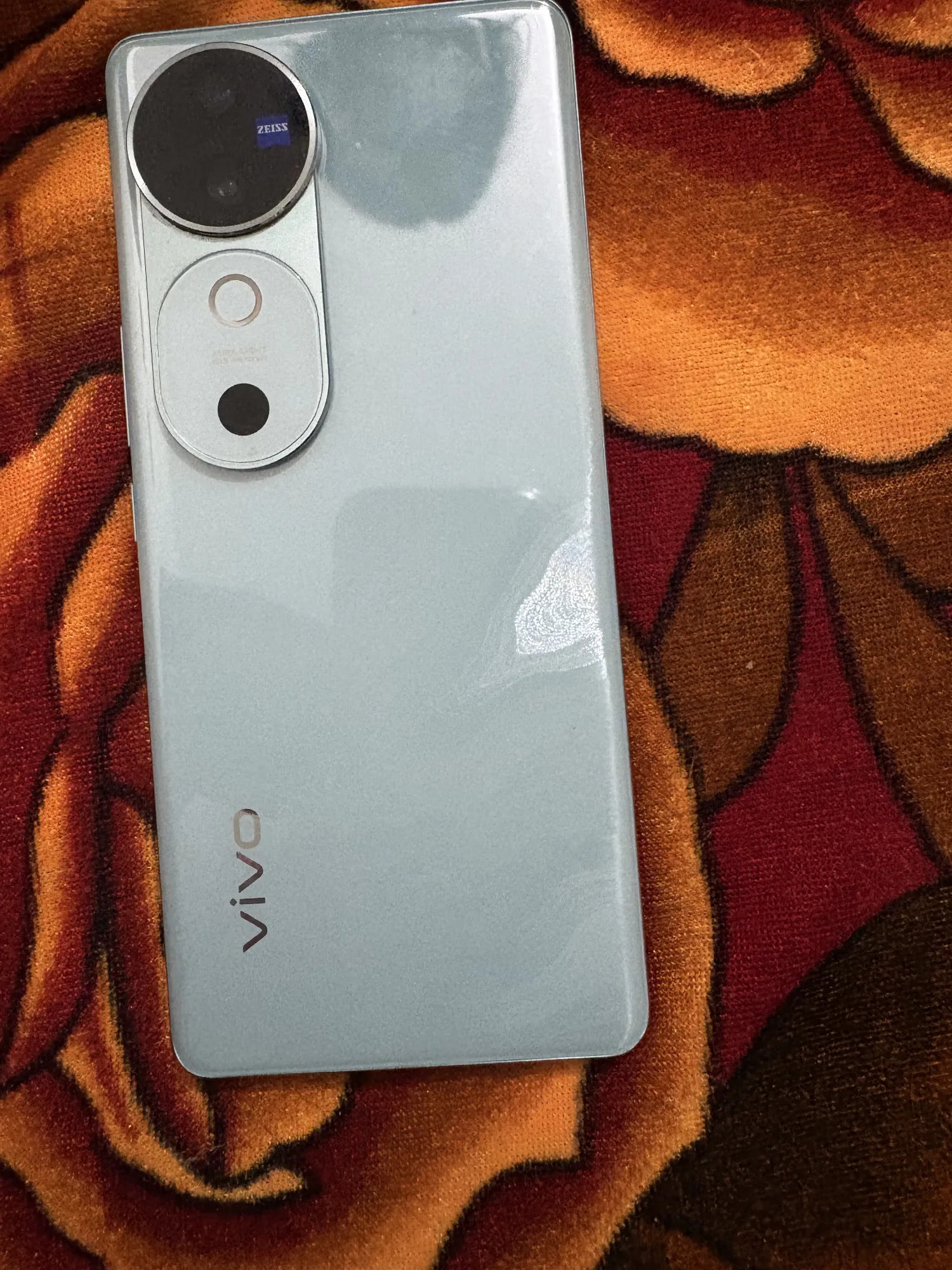 vivo V40