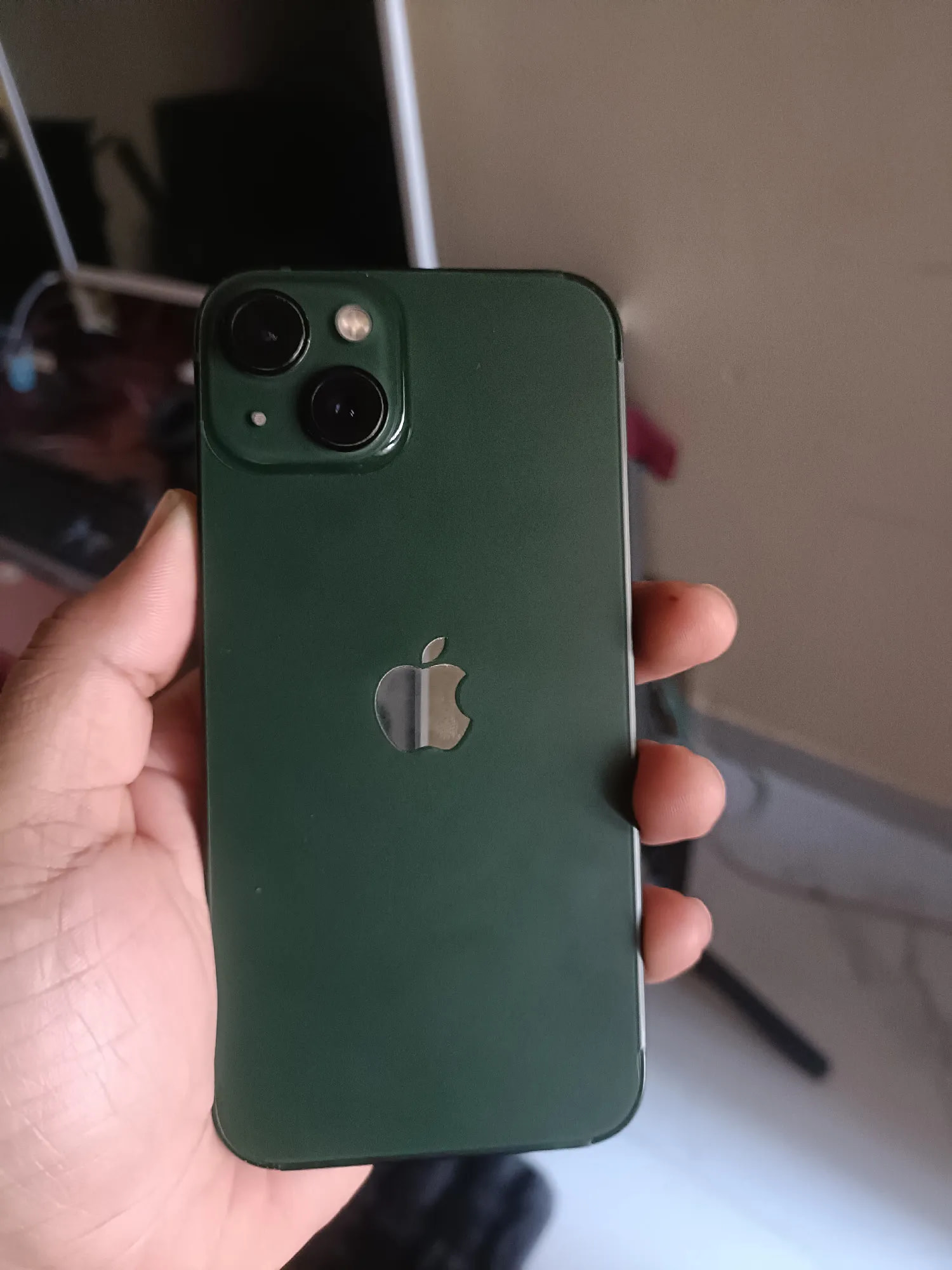 Apple iPhone 13
