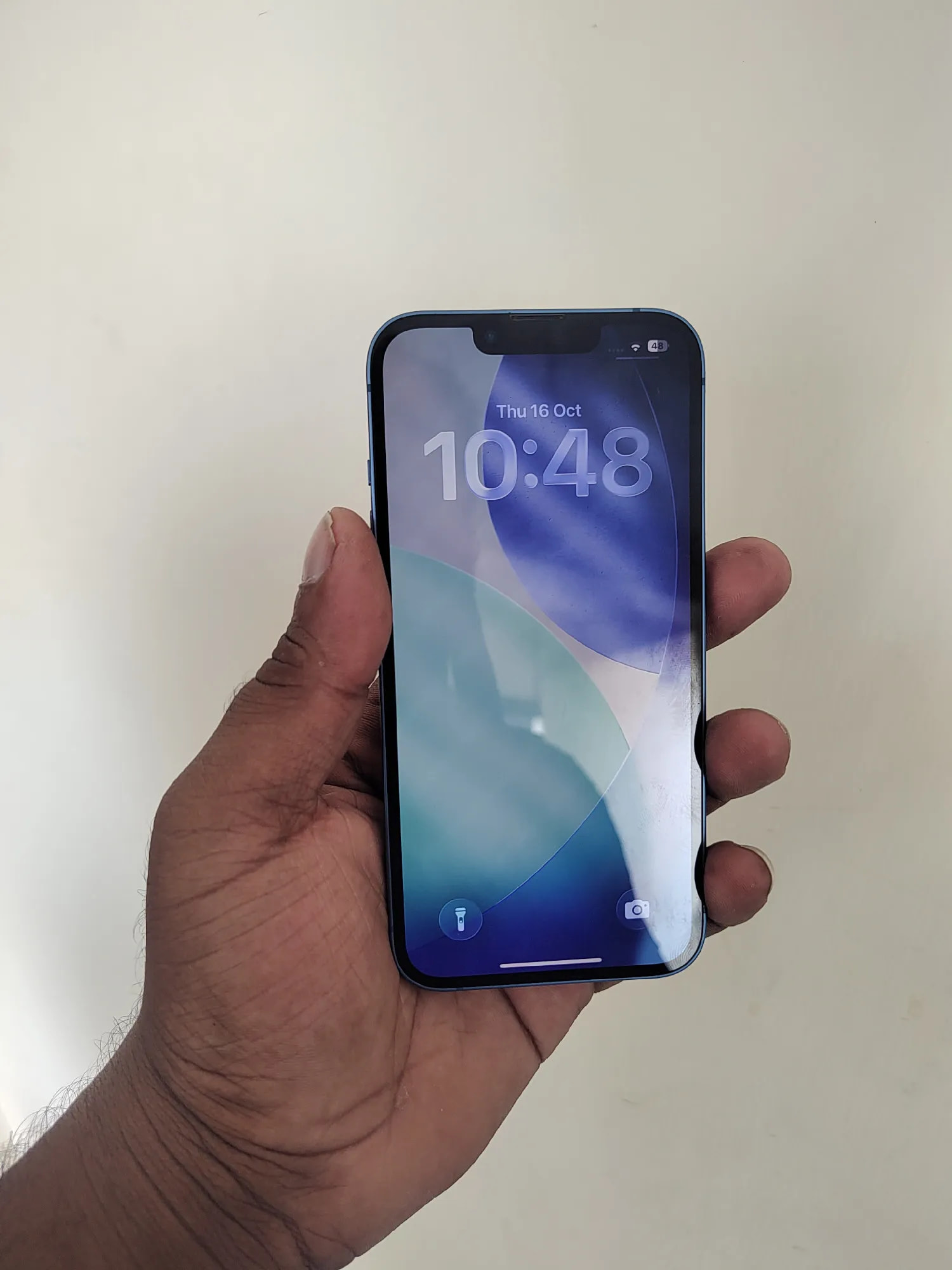 Apple iPhone 13